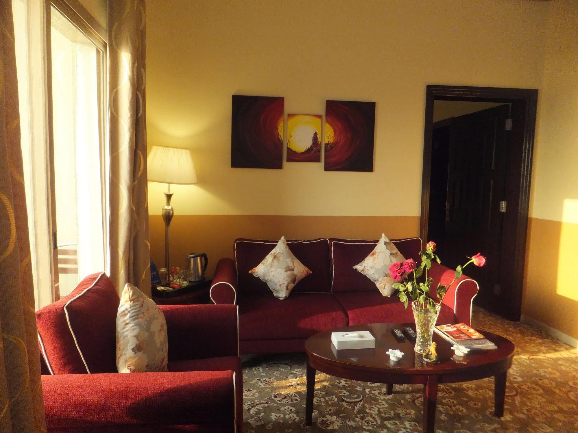 City Hotel ราสอัลไคมาห์ ภายนอก รูปภาพ