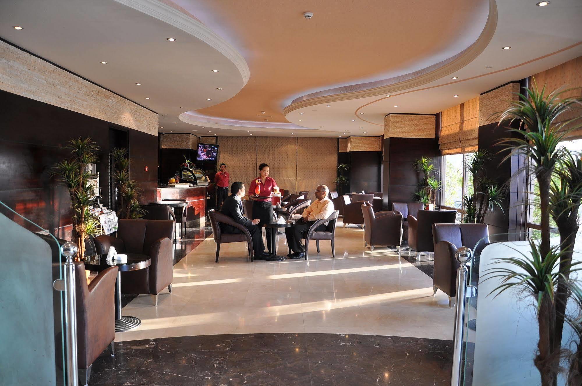 City Hotel ราสอัลไคมาห์ ภายนอก รูปภาพ