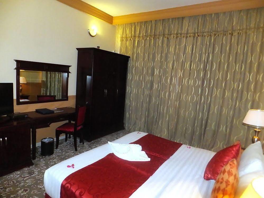 City Hotel ราสอัลไคมาห์ ภายนอก รูปภาพ